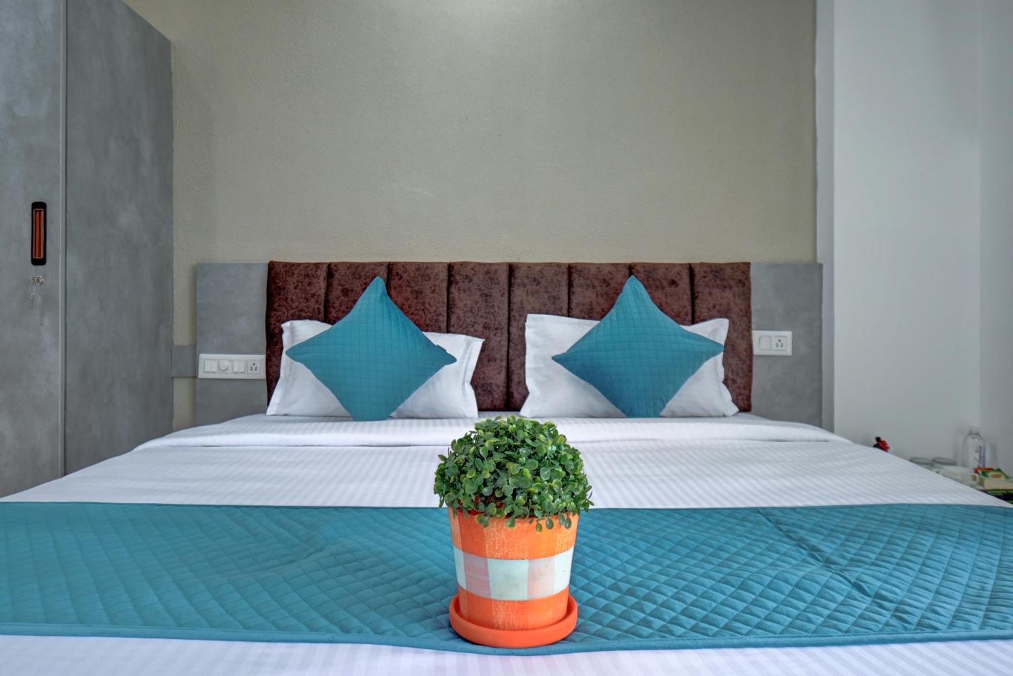 Hotel Cloud 9 Luxury Stay Maiçor Exterior foto